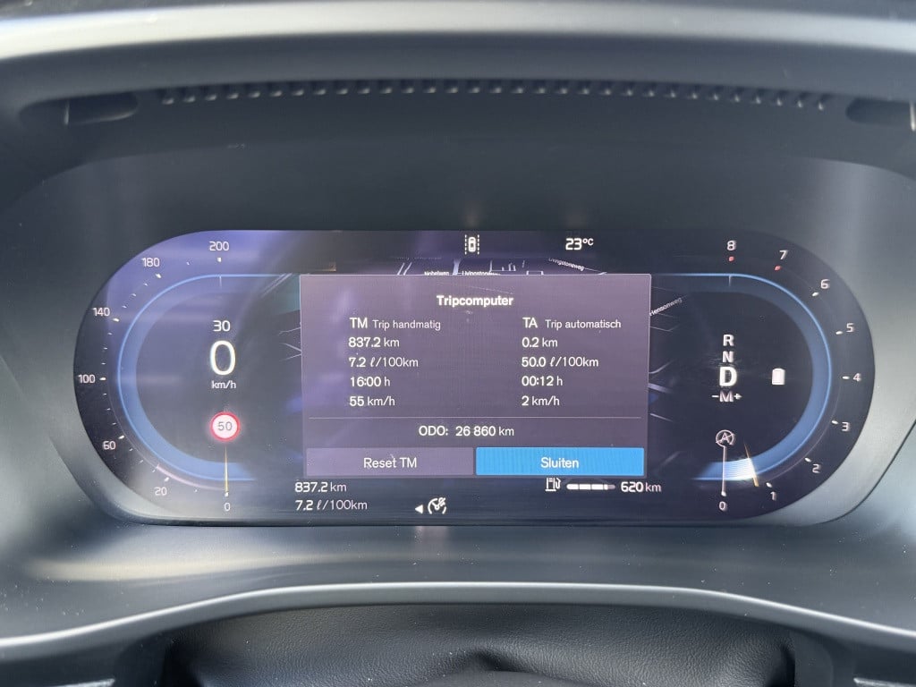 Volvo XC40 b4 197pk plus dark |adap.cruise| trekhaak | camera| elektrische
