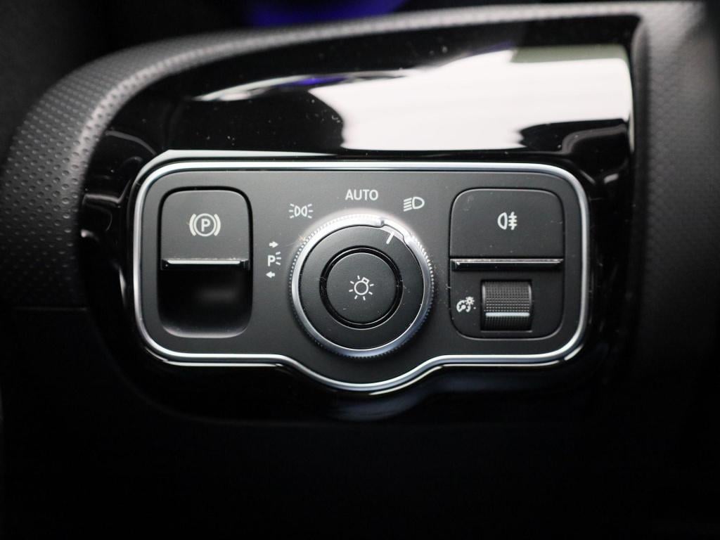 Mercedes-Benz A-Klasse 250 e business line | amg-styling | automaat | panor