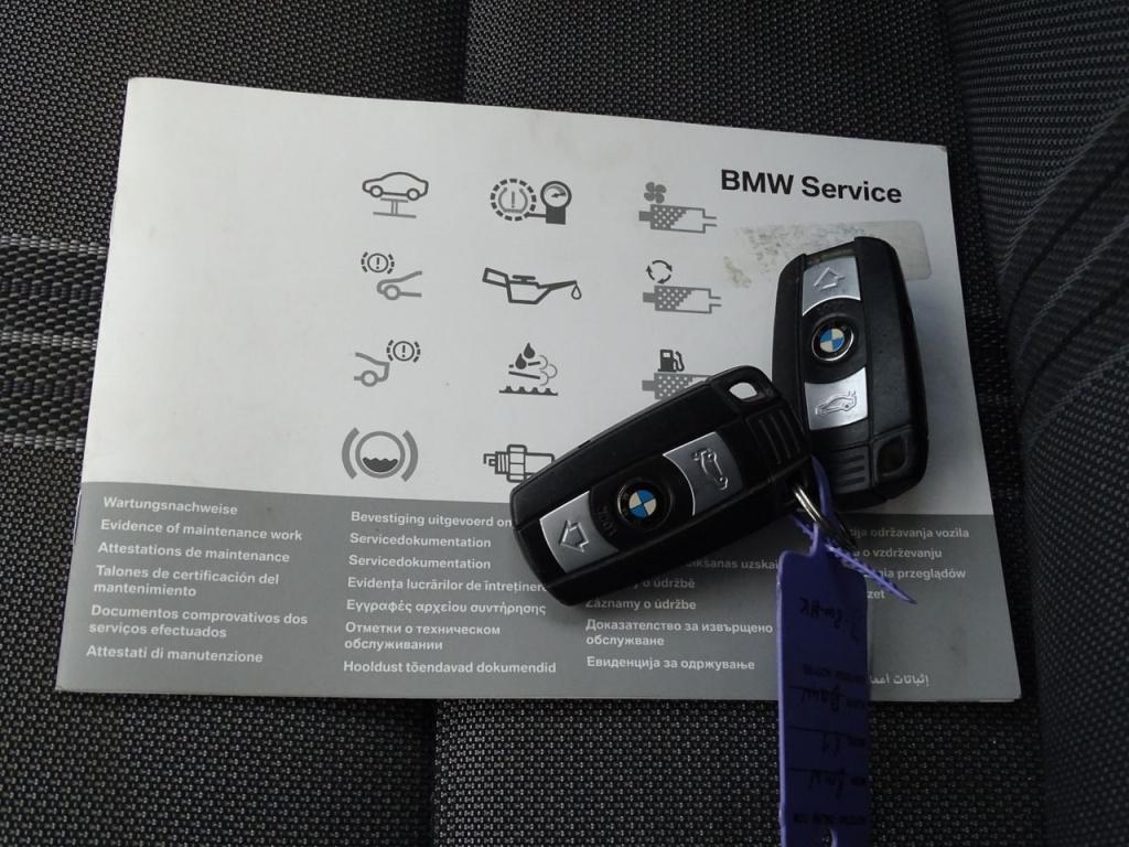 BMW X1 sdrive18i executive | bluetooth | stoelverwarming | 18"