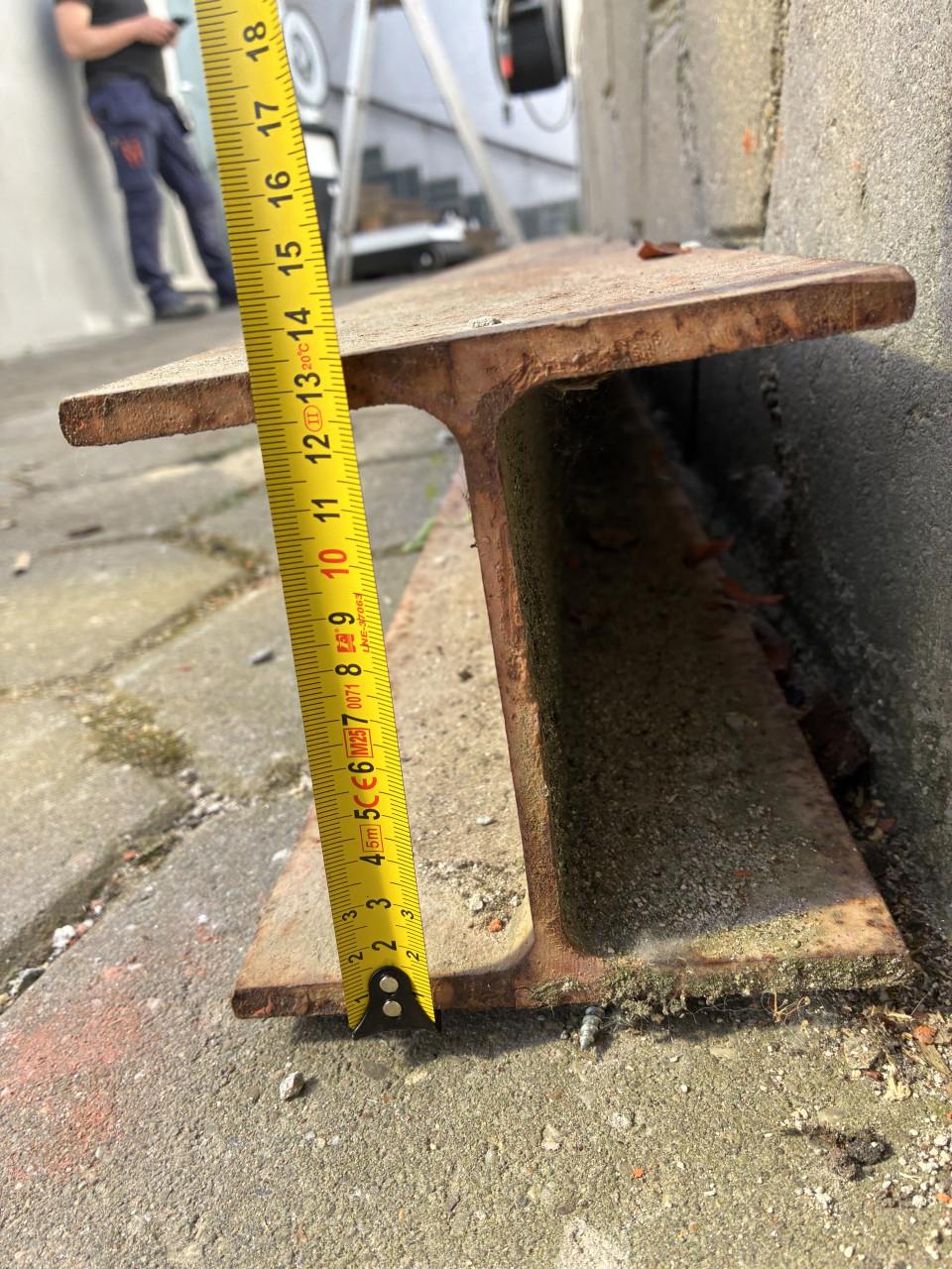 Te koop: H-balk 4 meter