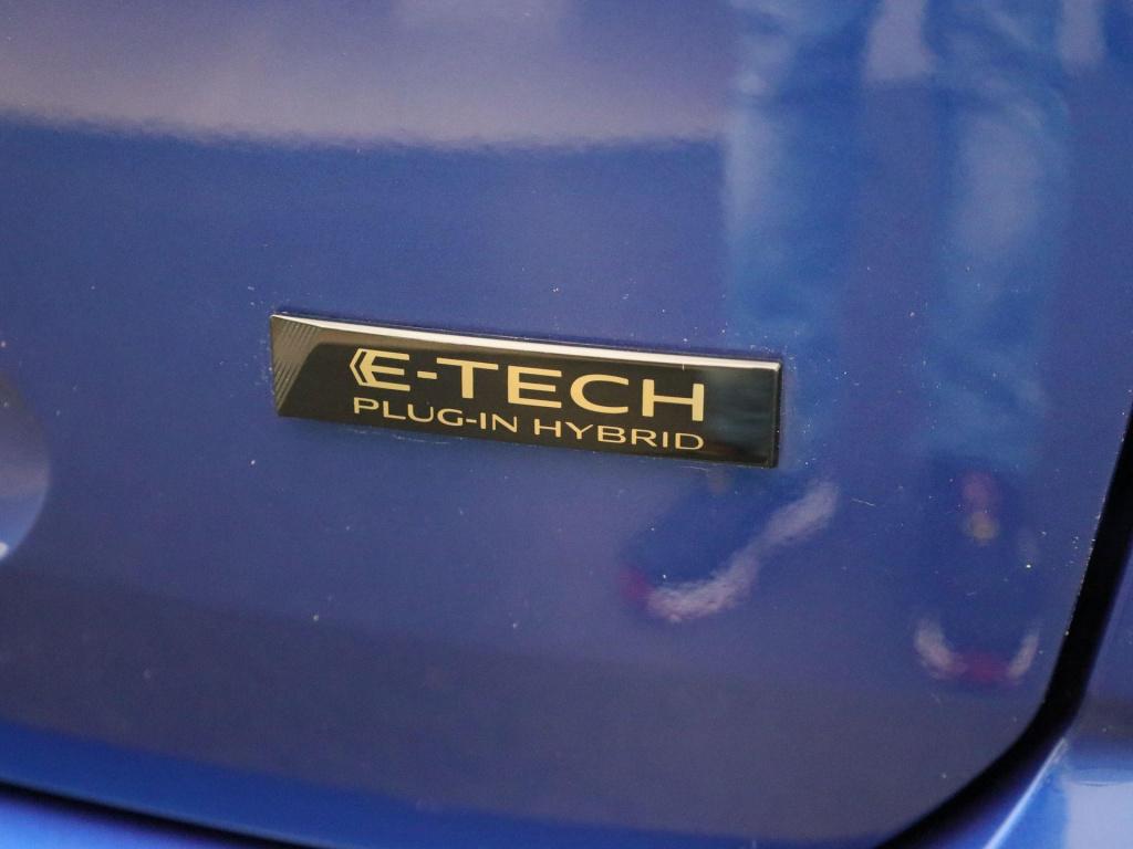 Renault Megane E-tech estate 1.6 plug-in hybrid 160 e-tech engineered | phe