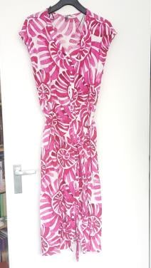 Mooie zomerjurk mouwloos. Merk Ladies Fashio. Maat 46.