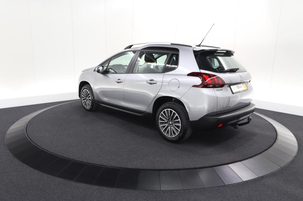 Peugeot 2008 puretech 110 blue lion | trekhaak | apple carplay | parkeersen