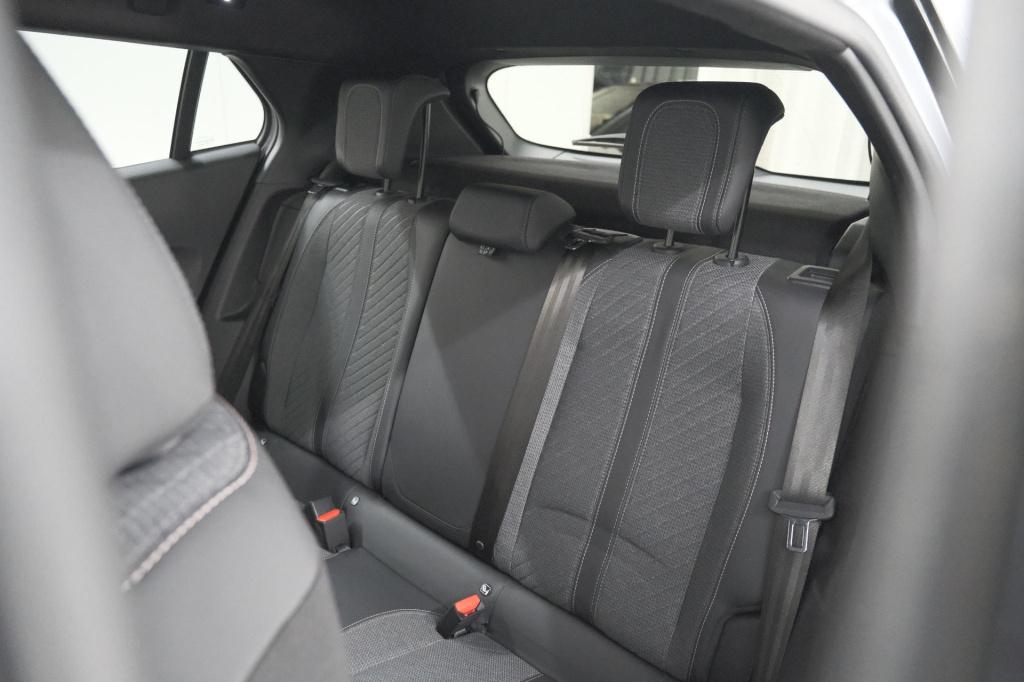 Peugeot E-2008 ev allure avantage 54 kwh | 11 kw lader | apple carplay | pa