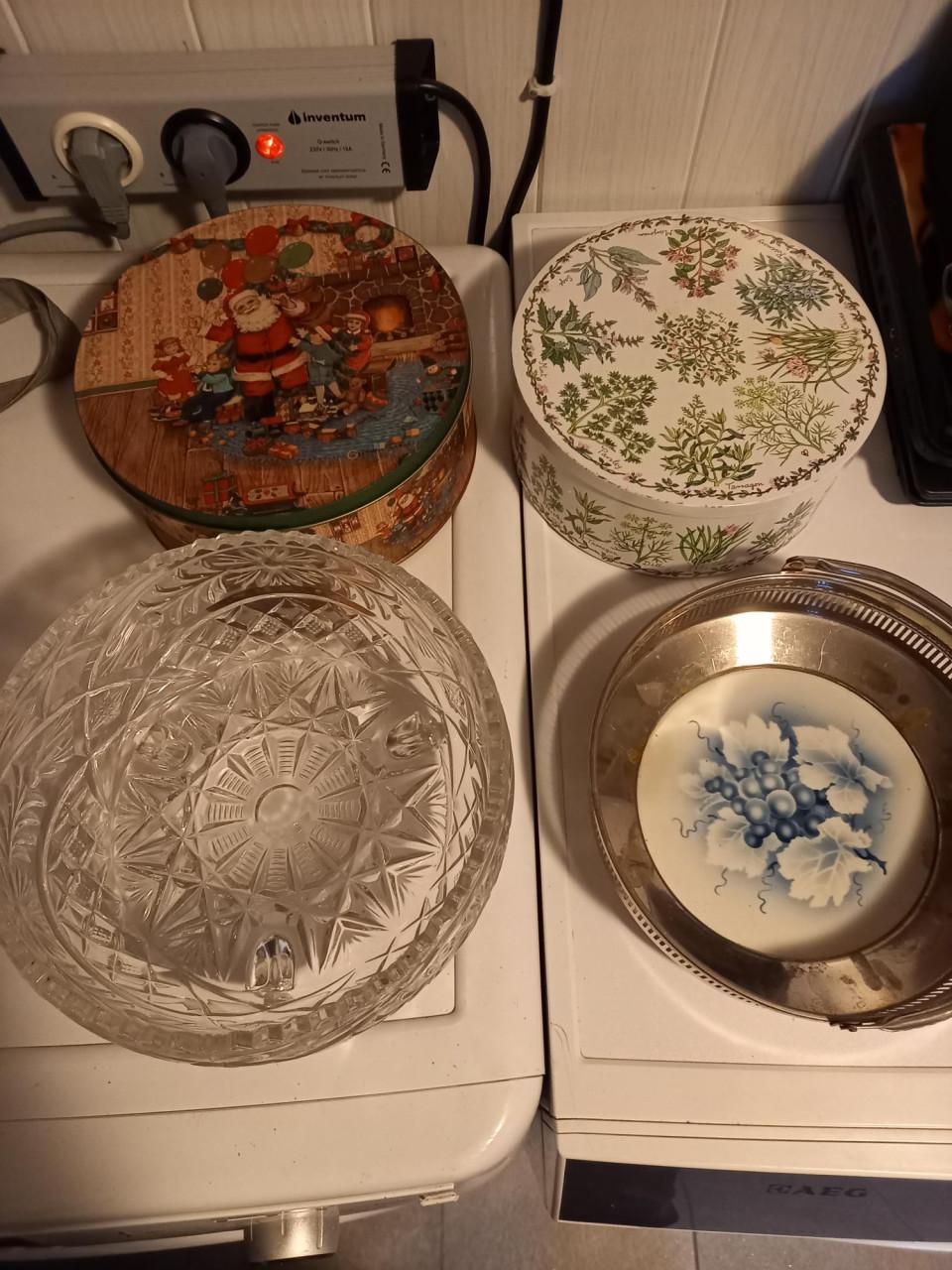 Diverse schaaltjes en bakjes enz