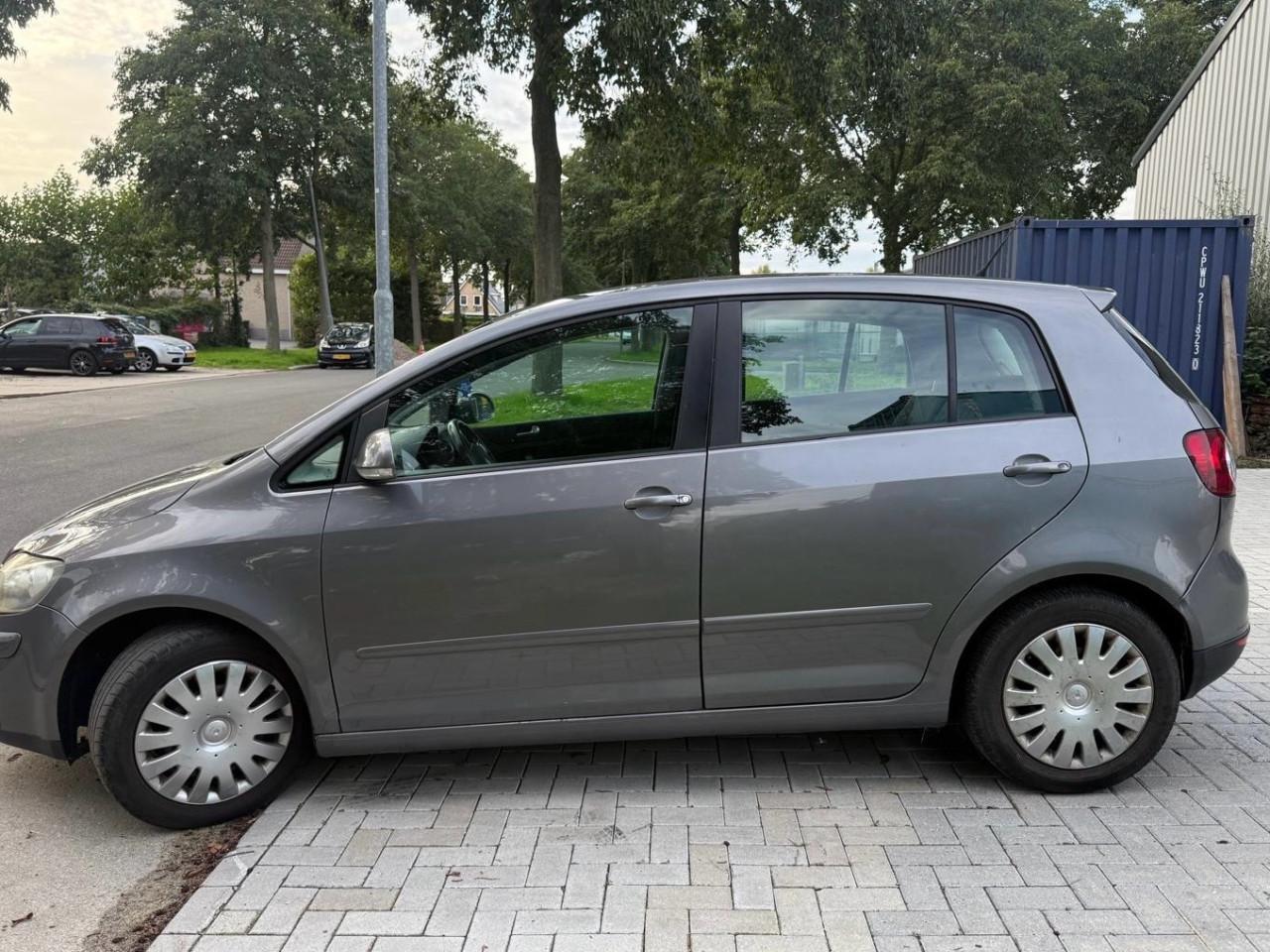 Volkswagen Golf Plus 1.6FSI Optive 3