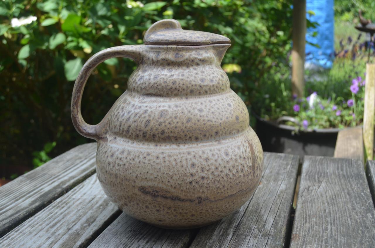 Schenkkan ontwerp Hildo Krop voor ESKAF