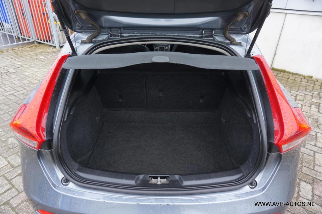 Volvo V40 2.0 d2 summum business