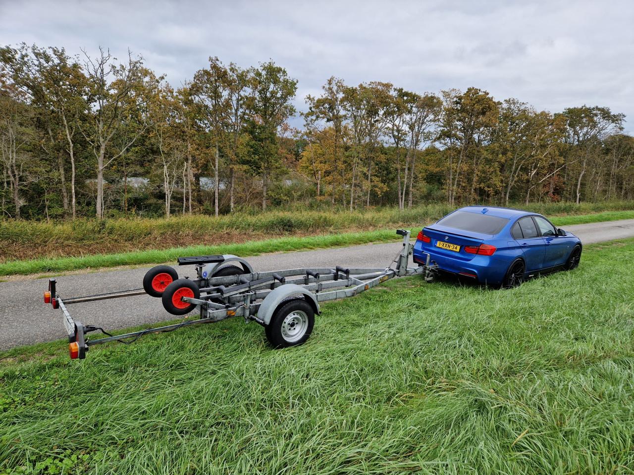 PEGA kantel trailer 750 kg in goede staat en zeer compleet