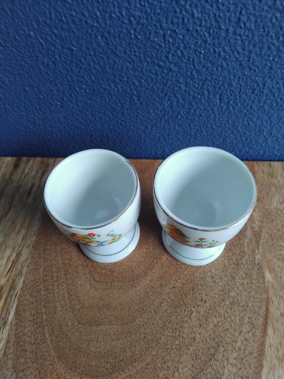 2x Vintage Eierdopjes porselein