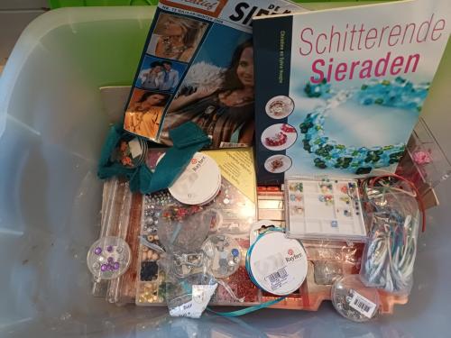Allerlei om zelf sieraden te maken