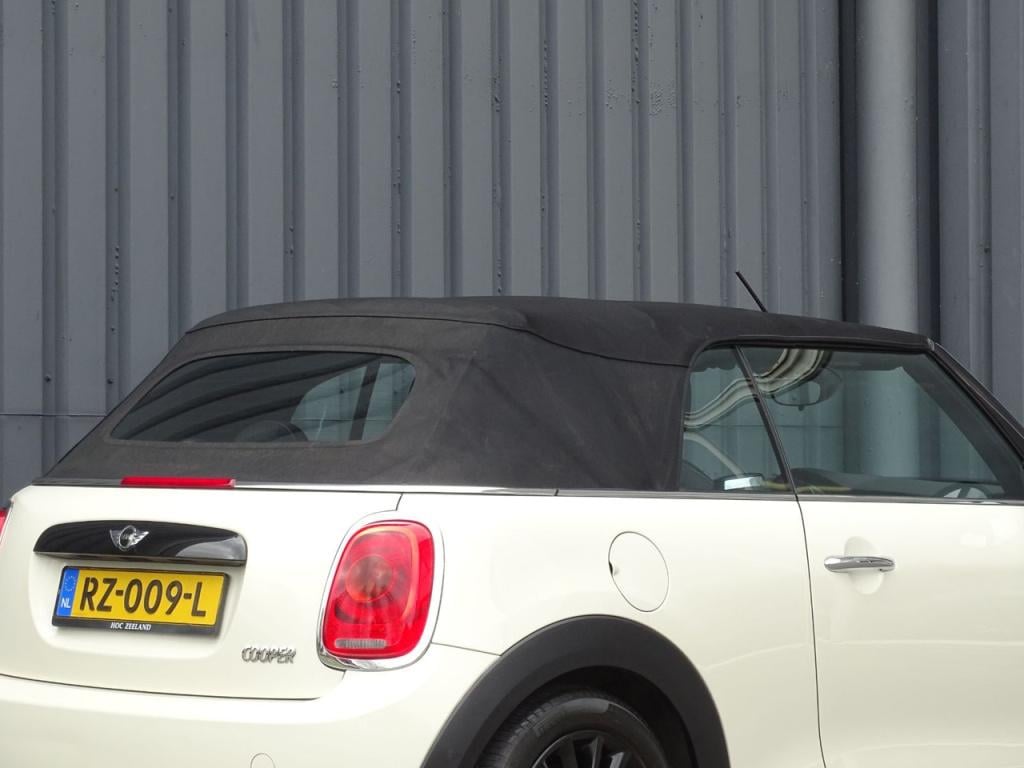 Mini Cooper Cabrio mini 1.5 pepper serious business