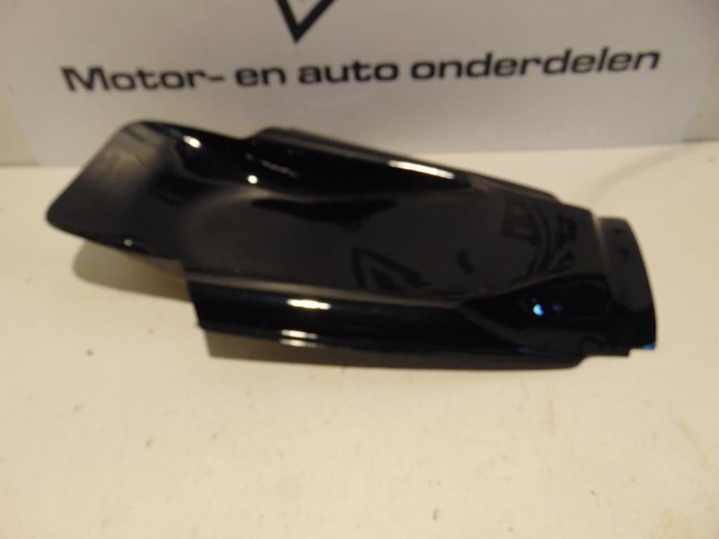 Ruitjes,huggers,undertail,radiator cover en veel meer accessoires