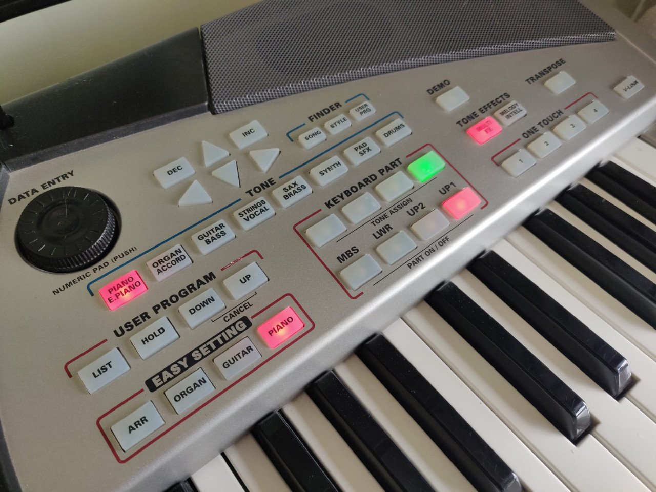 Gaaf keyboard: Roland E-50 Music Workstation!