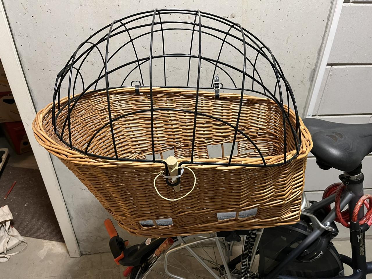 Hondenmand Basil maat 45