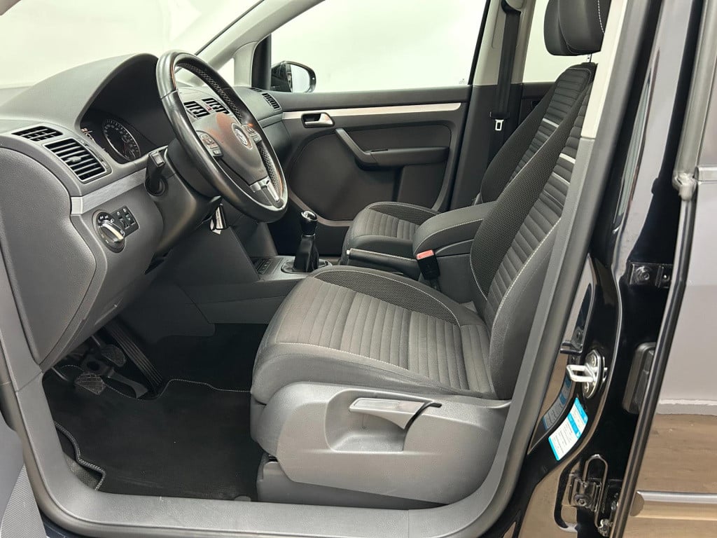 Volkswagen Touran occasion | airco | tweedehands volkswagen | stoelverwarmi