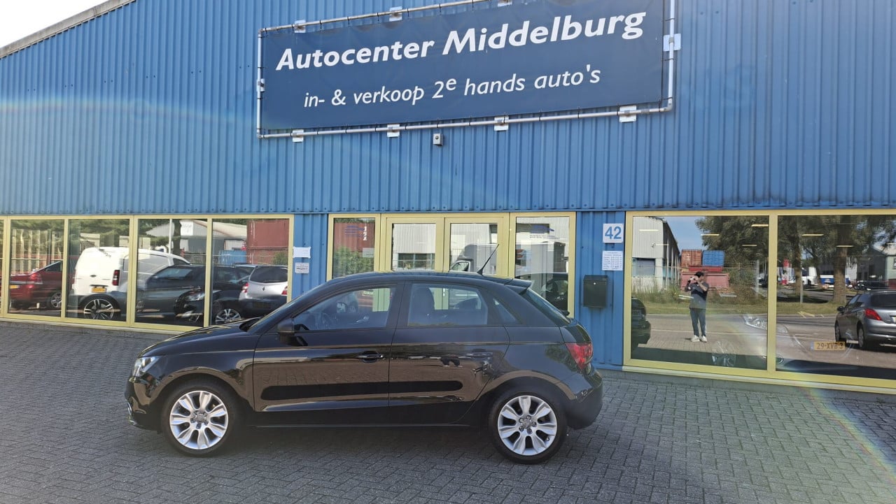 Audi A1 1.2 TFSI Attraction Pro Line Business 5drs bj:2013 airco-navigatie