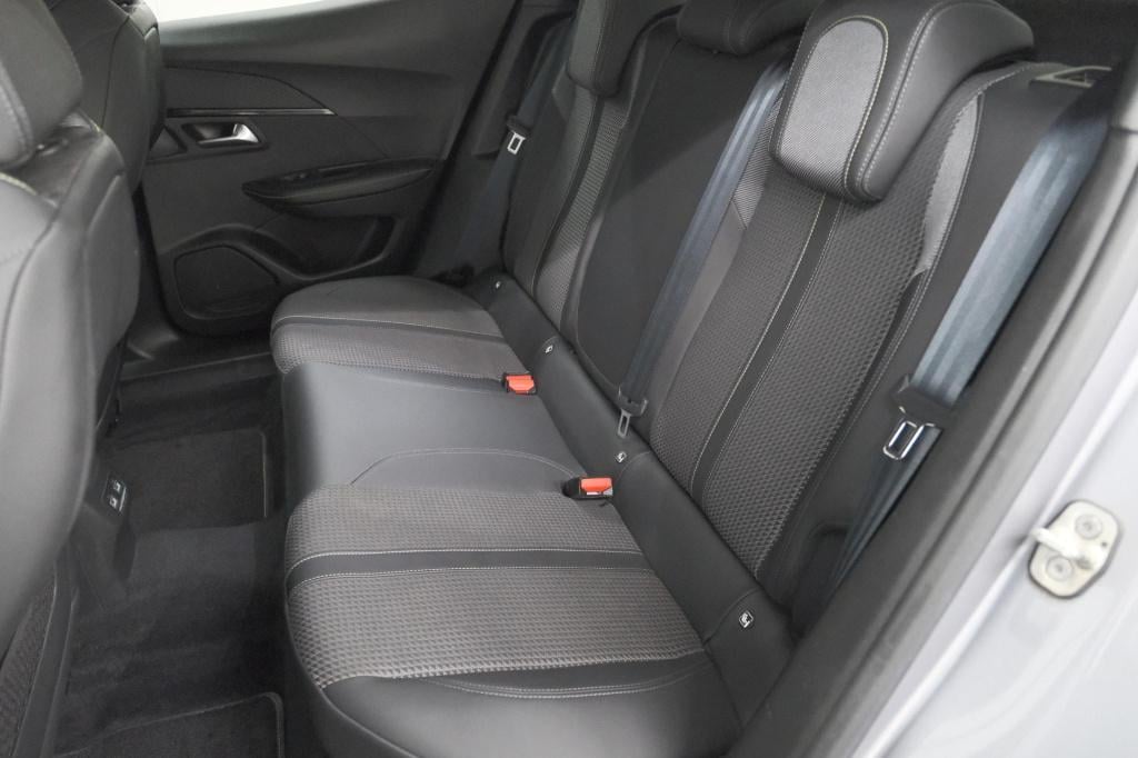Peugeot 2008 puretech 130 eat8 gt-line | stoelverwarming | camera | dodehoe