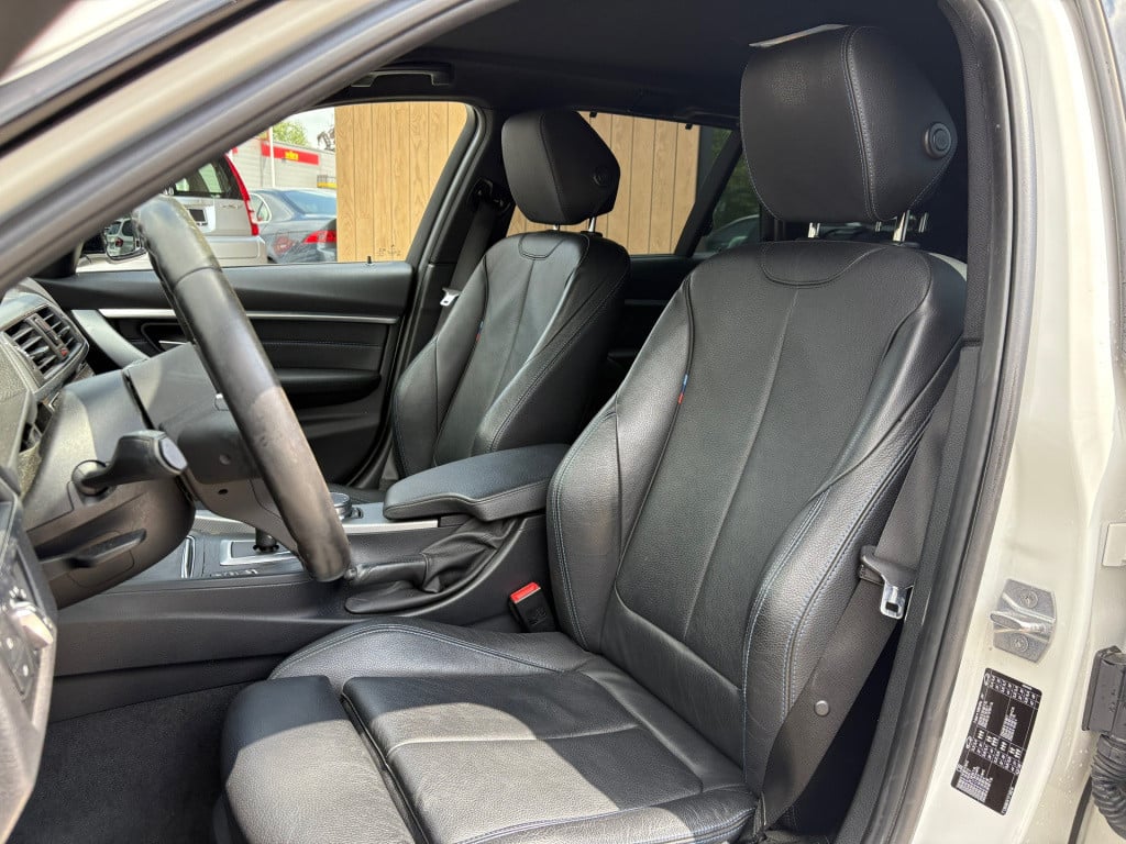 BMW 3-serie touring 318i edition m sport shadow executive