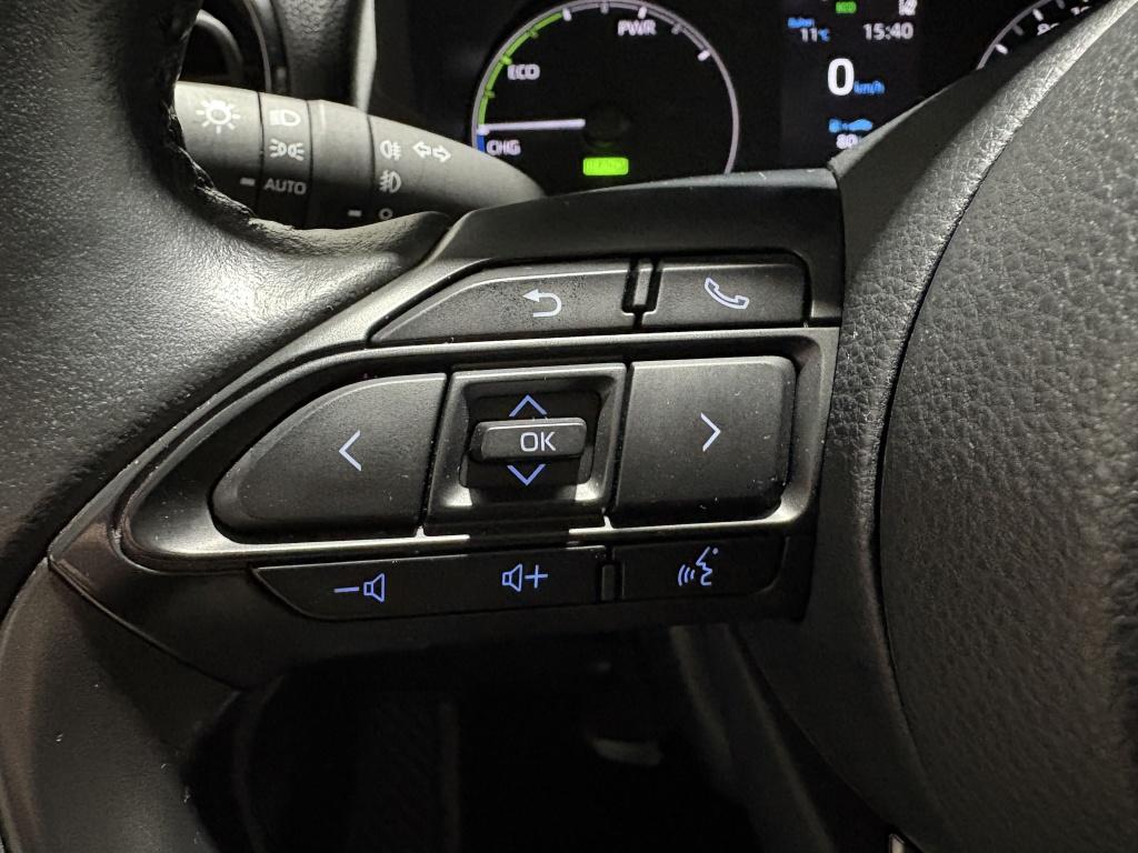 Toyota Yaris 1.5 hybrid active| stoel+ stuur verw| adap.cruise| camera