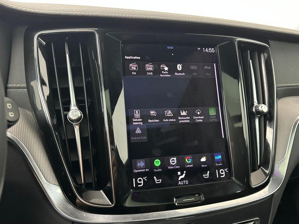 Volvo V60 t6 398pk recharge awd plus dark| long range| pano| 360camera| tre
