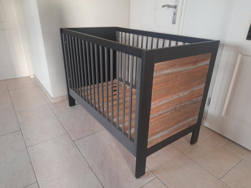 Ledikantje ( in goede staat )