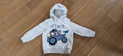 Jongens sweater maat 98