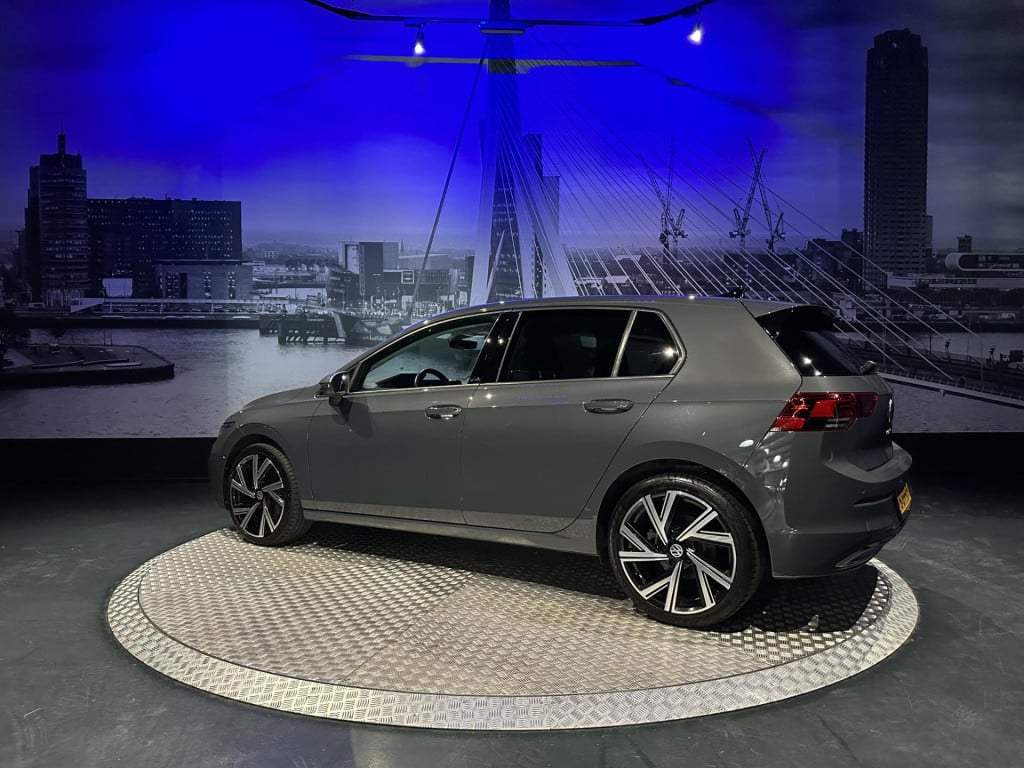 Volkswagen Golf 1.5 tsi *navi*appconnect*acc*sfeerverlichting*