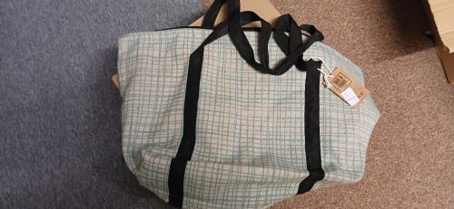 Leuke ruime strandtas Nieuw!!