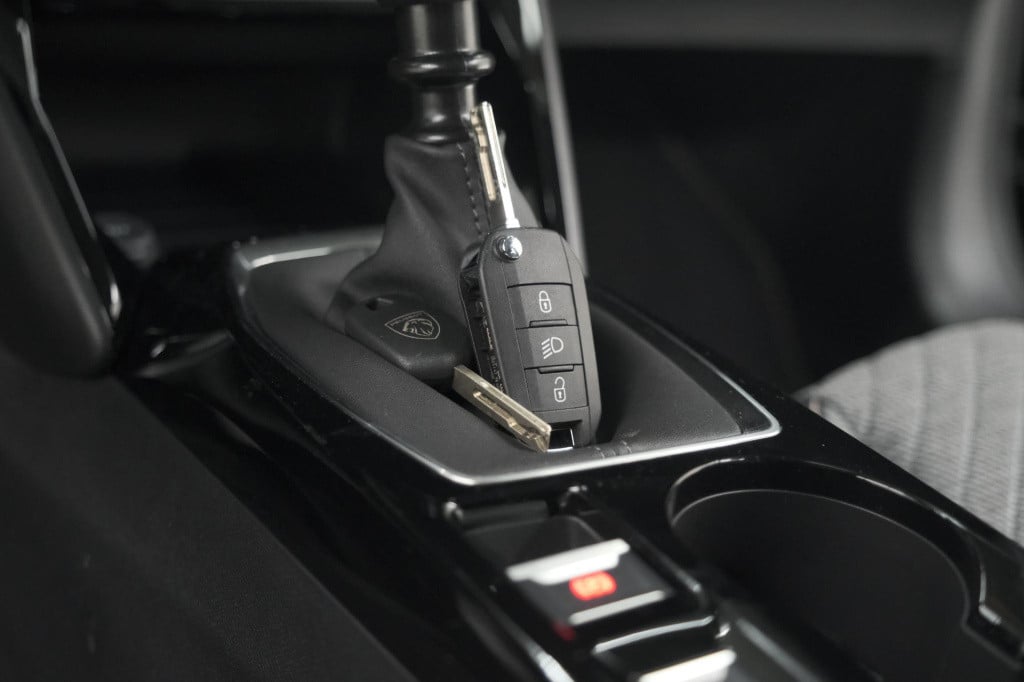 Peugeot 208 puretech 100 allure | 360 camera | adaptieve cruise control | d