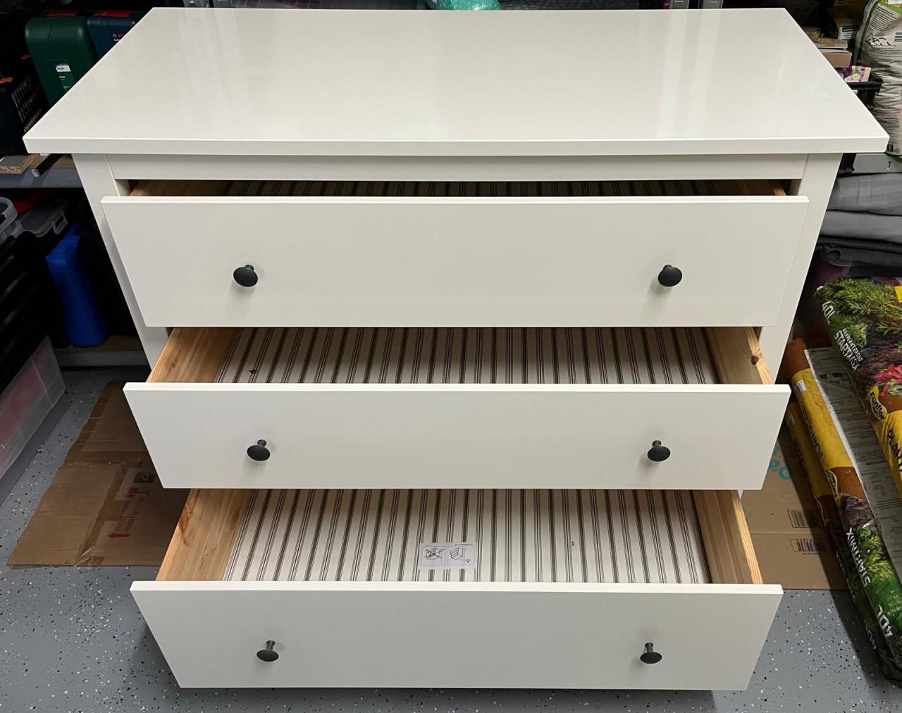 *gereserveerd - Hemnes ladekast - gratis ophalen