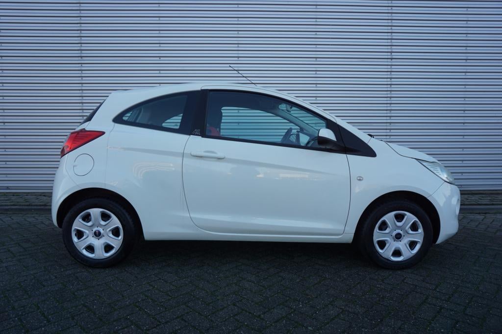 Ford KA 1.2 titanium airco / elektr. ramen / nap / apk t/m 18-11-2026