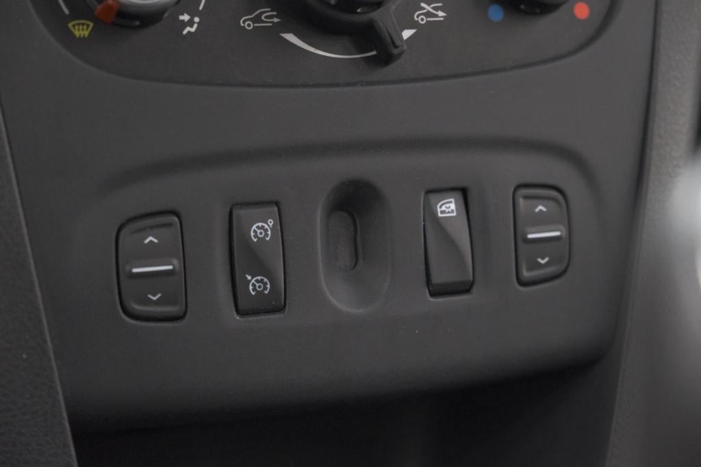 Dacia Sandero Stepway tce 90 sl | parkeersensoren | cruise control | naviga