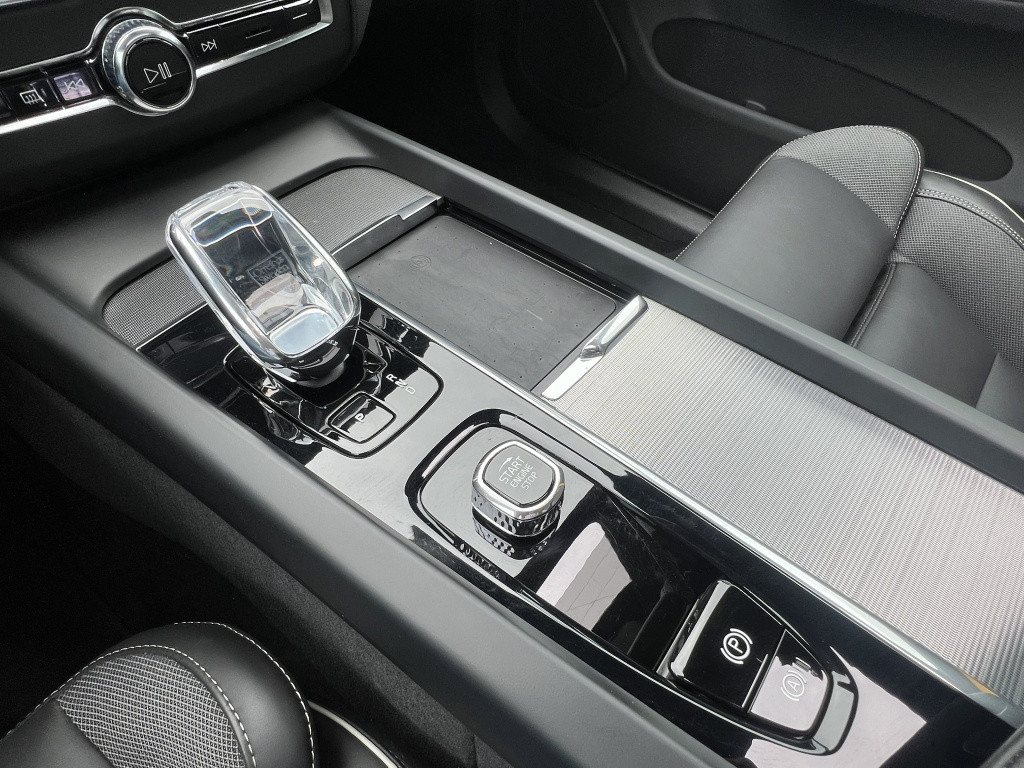 Volvo XC60 xc60 t8 455pk polestar engineered| b&w sound| head-up| panodak|