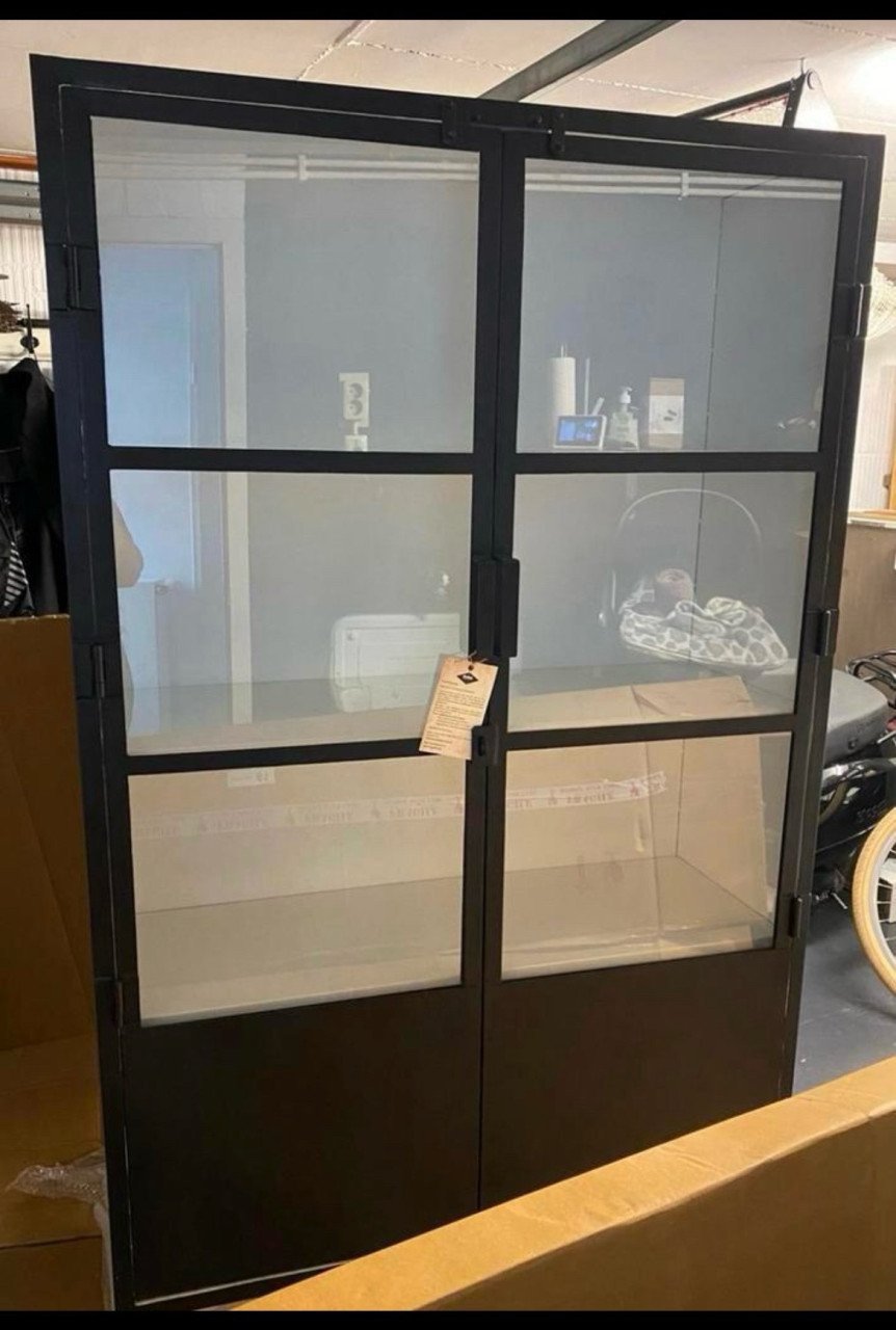 Vintage metalen kast