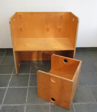 Kubus tafel en stoel van Dijk Montessori.