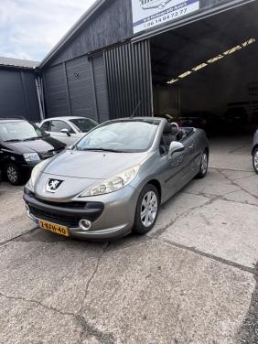 Peugeot 207 cabrio jaar apk