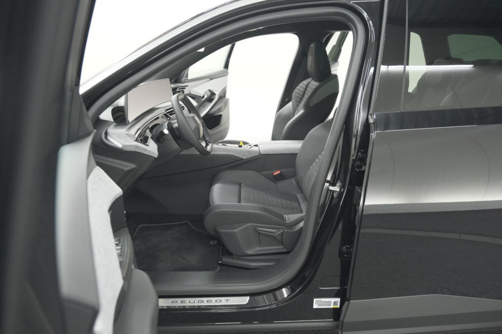 Peugeot 5008 1.2 hybrid 145 gt | panoramadak | camera | elektrische achterk