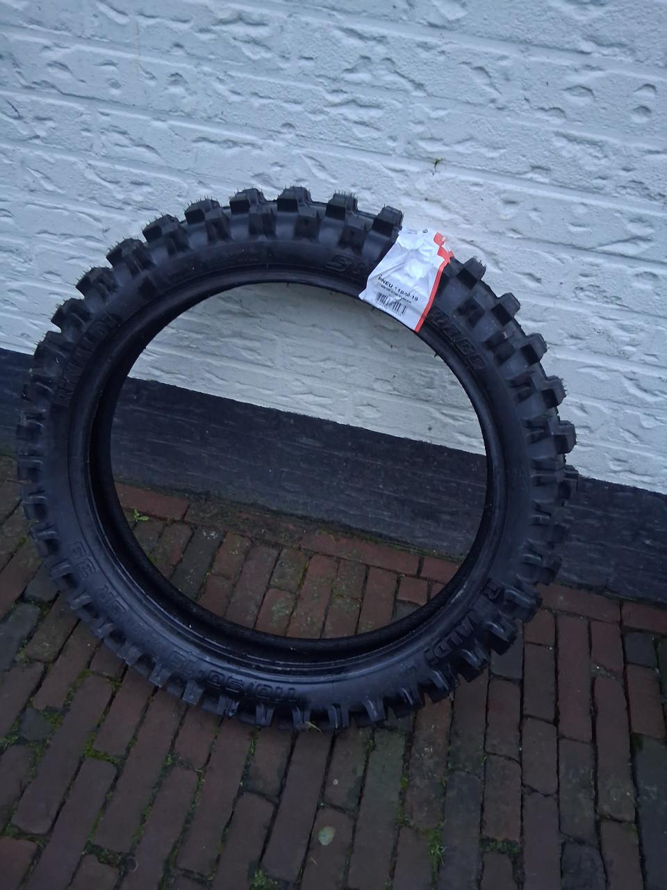 110/90/19 crossmotorband NIEUW