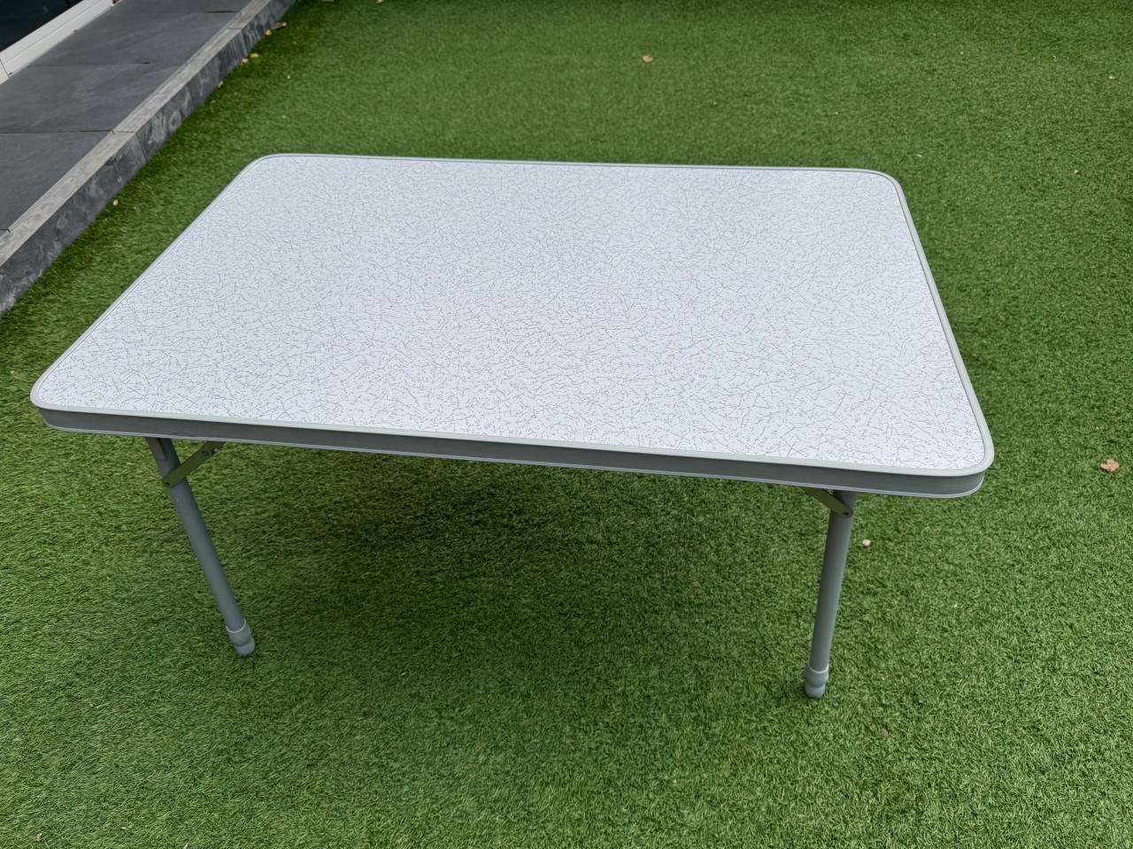 Camping tafel