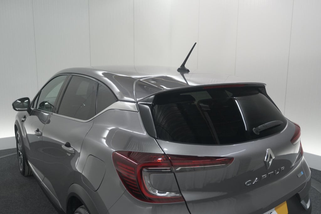 Renault Captur 1.6 e-tech plug-in hybrid 160 intens | parkeersensoren | app