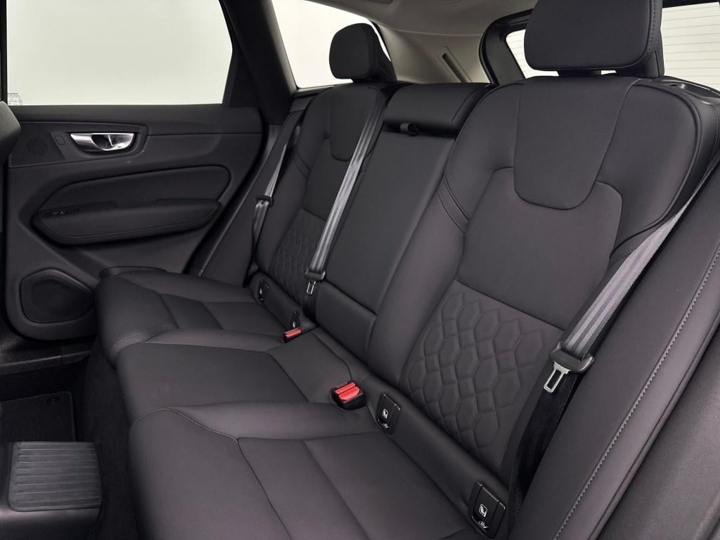 Volvo XC60 t6 398pk recharge ultra dark| adap.cruise| 360camera| pano