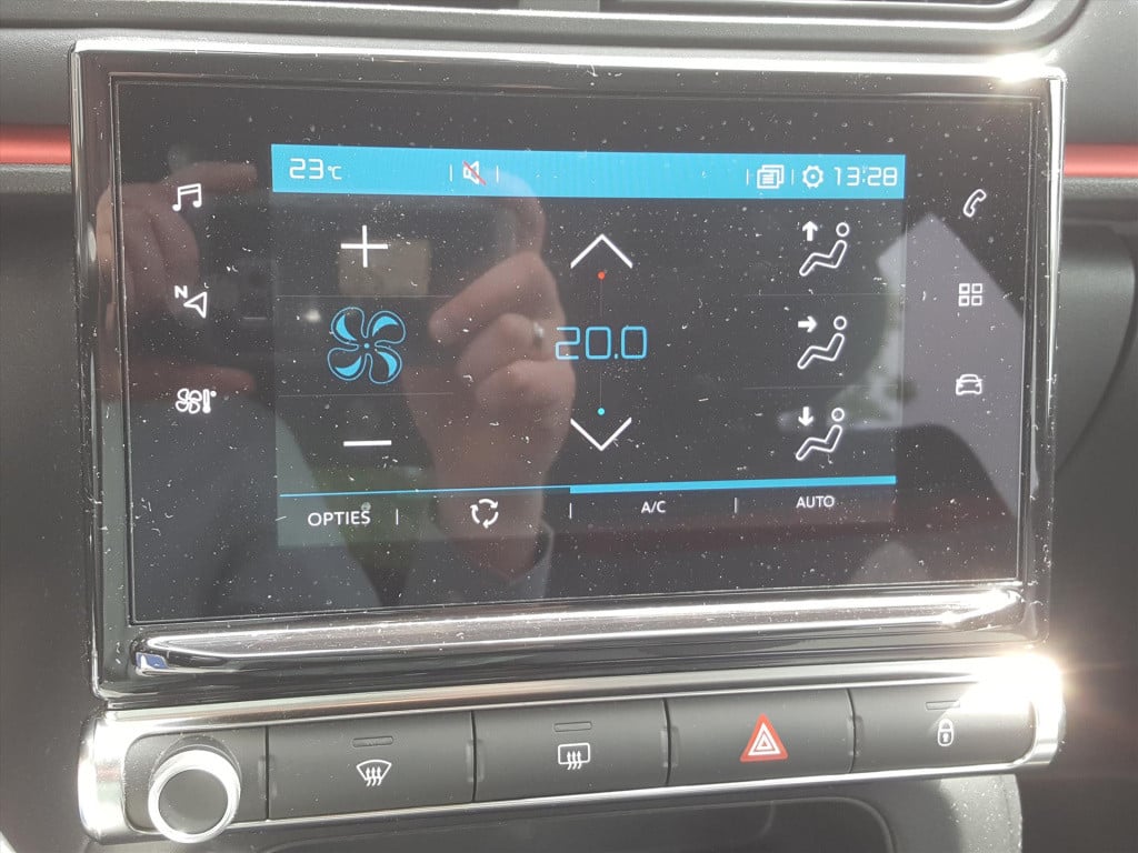 Citroen C3 1.2 puretech 83pk s&s c-series trekhaak | navigatie | cruise & c