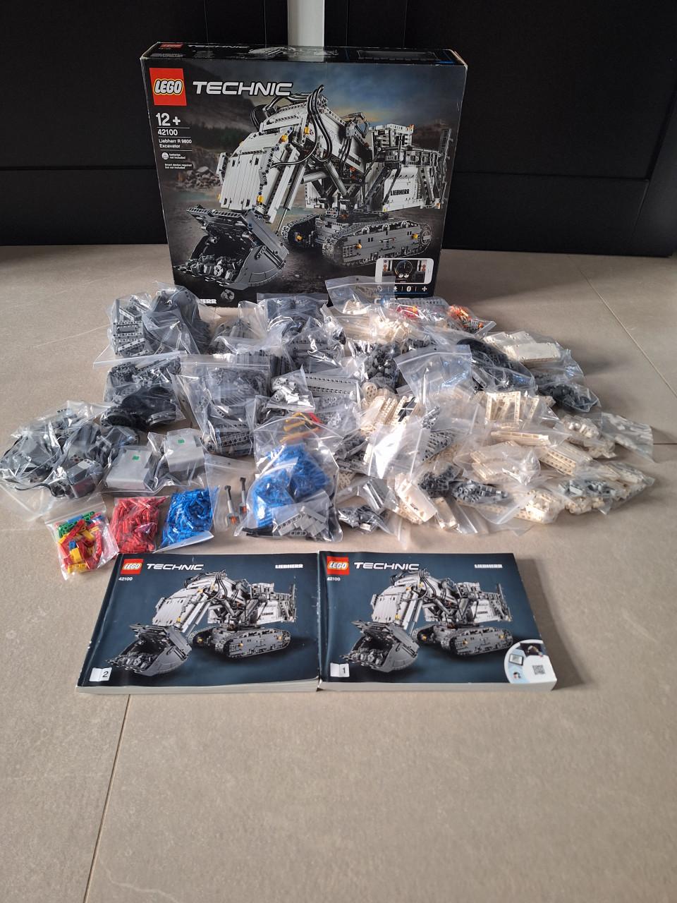 42100 Liebherr R9800 Graafmachine LEGO