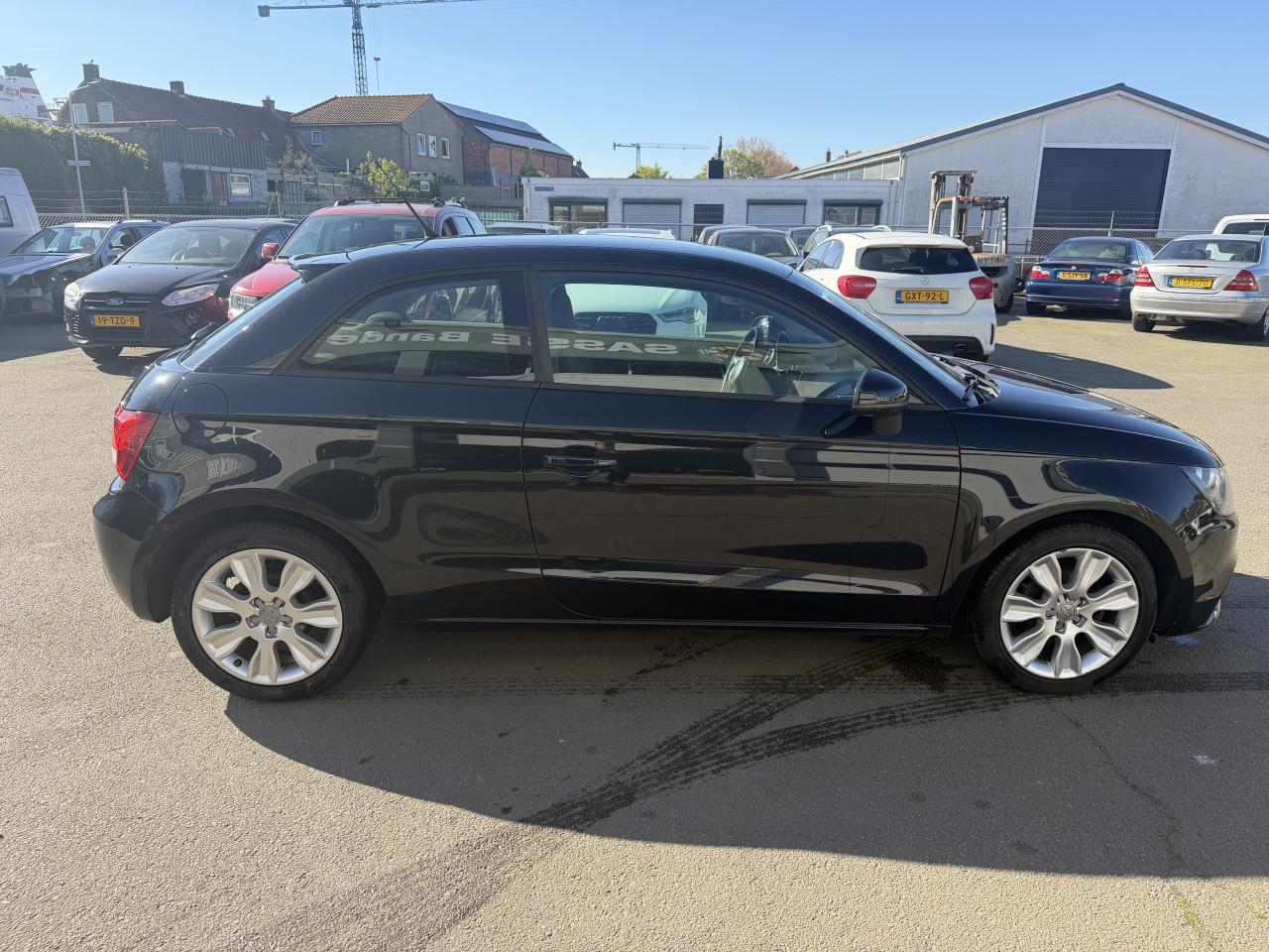 Audi A1 1.2 TFSI Pro Line Business Bouwjaar 2011 AIRCO NAP ! ! !