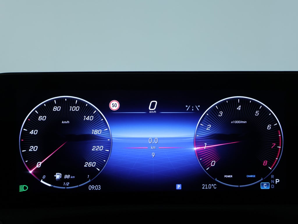 Mercedes-Benz A-Klasse 180 business solution amg | nightpakket | parkeerpak