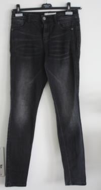 Zwarte jeans broek maat 28-32