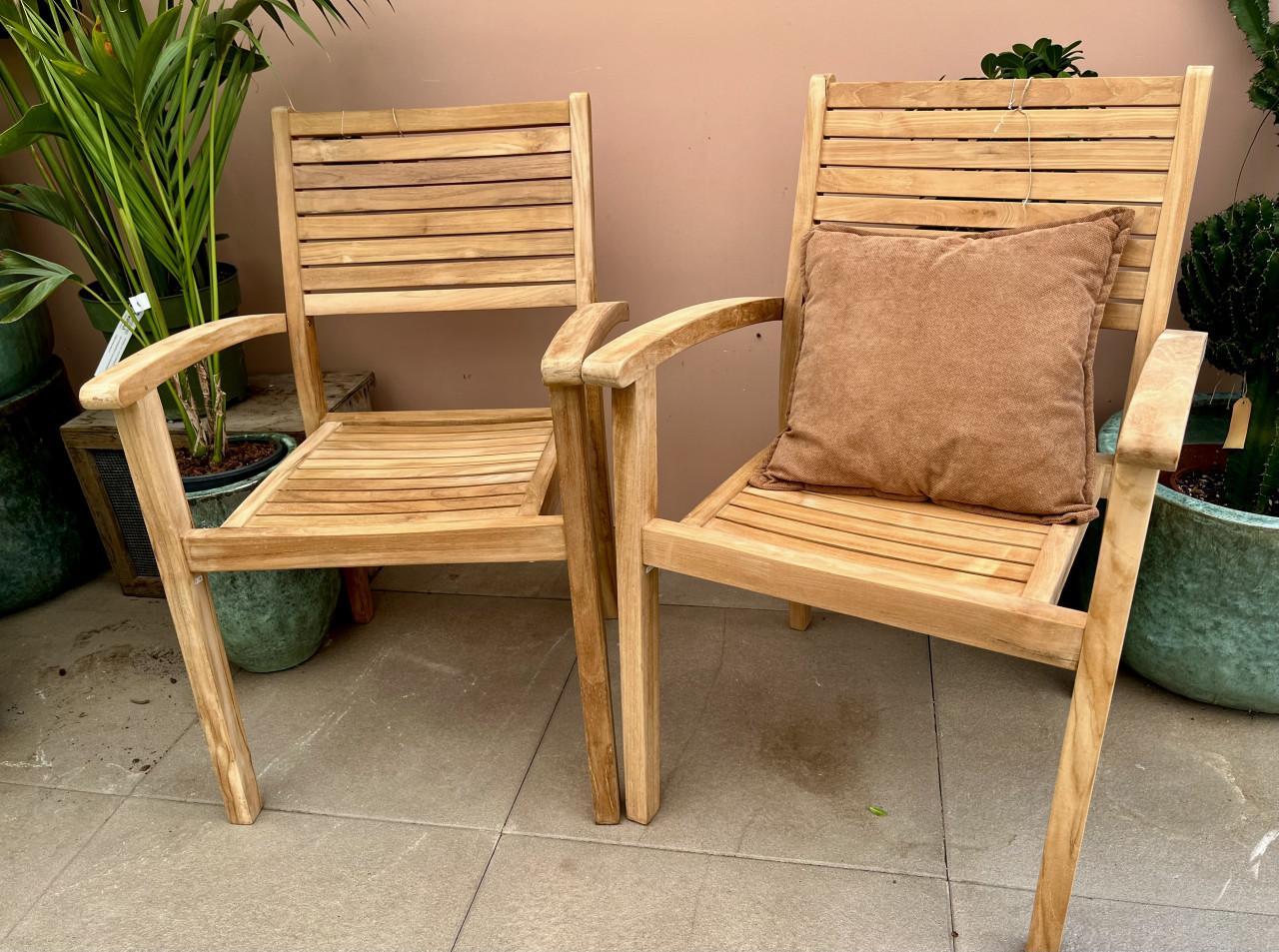 Teak meubels
