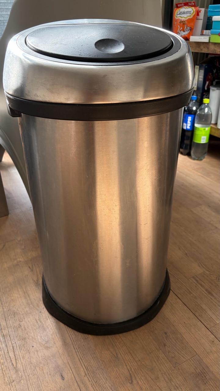 Brabantia touch bin RVS prullenbak 60 liter