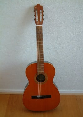 Spaanse gitaar  met goede tas Bandurrias  106  Ylaunnais  Valencia